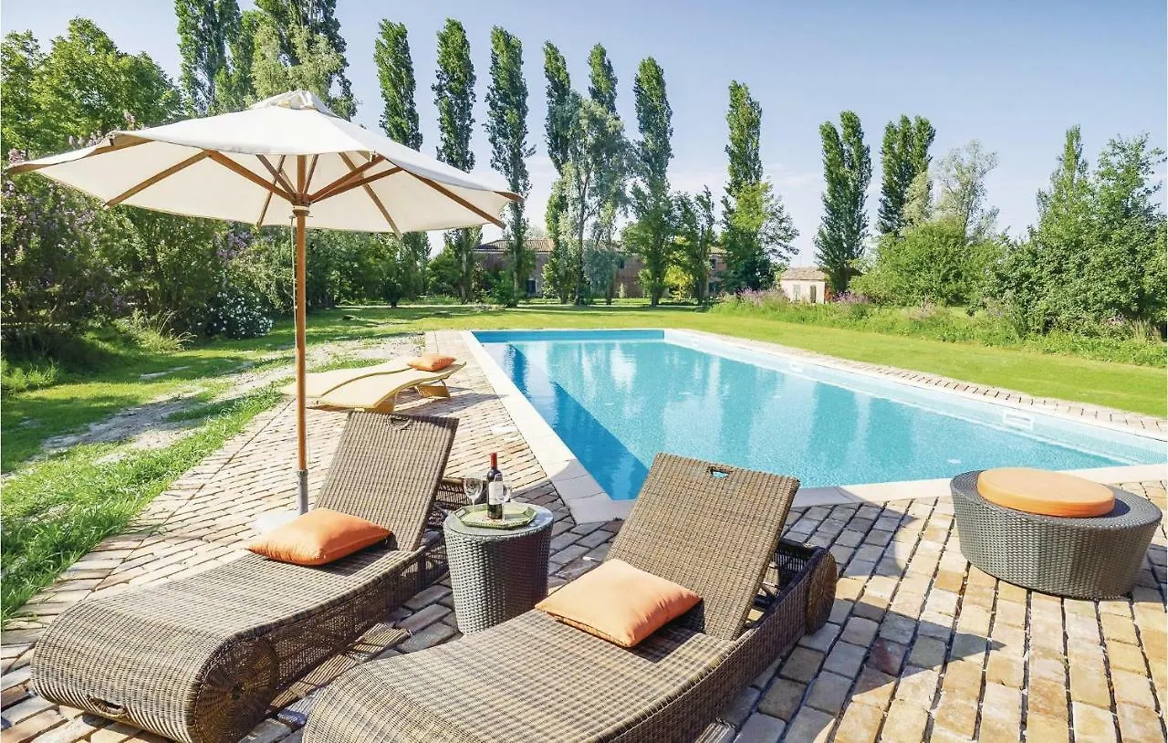 2 Bedroom Awesome Home In Taglio Di Po Ro Porto Viro